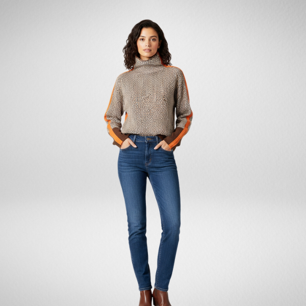 Collo alto a righe moderne